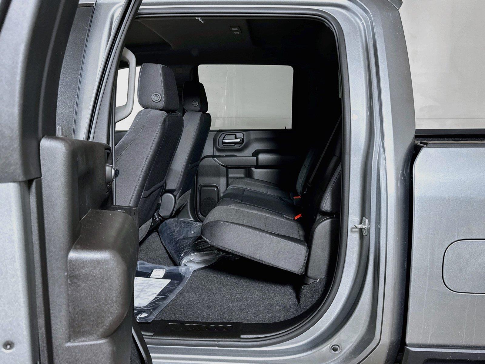 2026 Chevrolet Silverado 2500 HD Custom - Photo 13