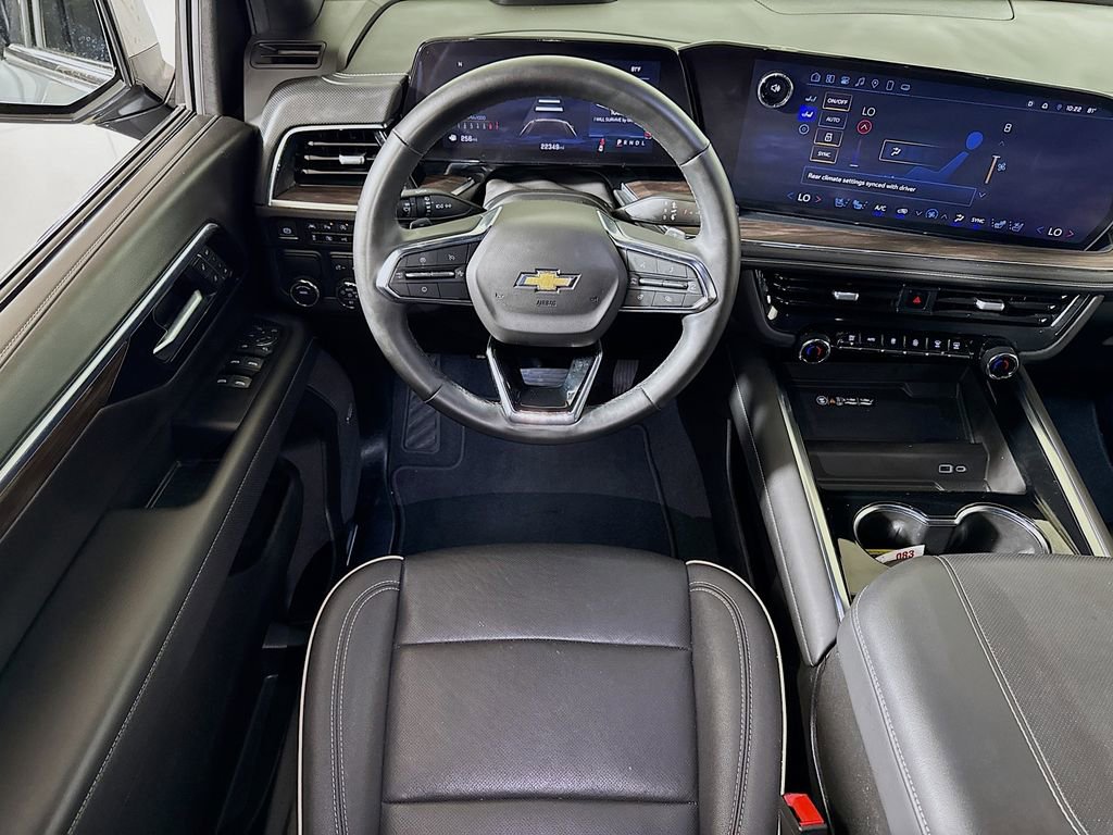 2025 Chevrolet Suburban Premier - Photo 21
