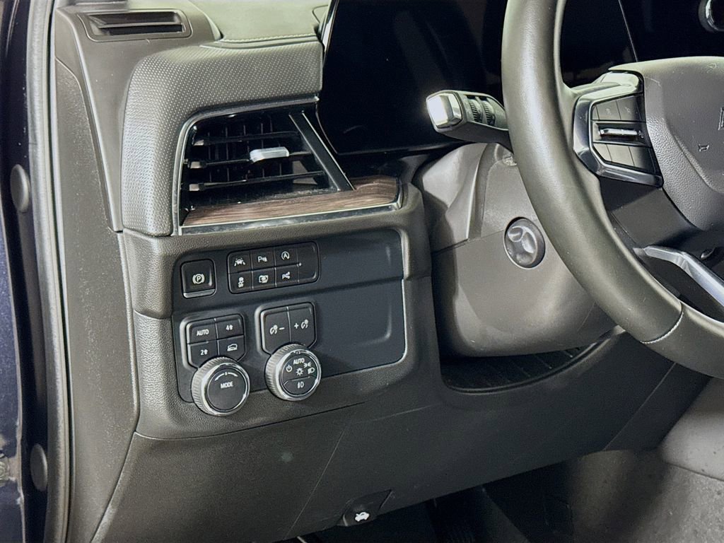 2025 Chevrolet Suburban Premier - Photo 8
