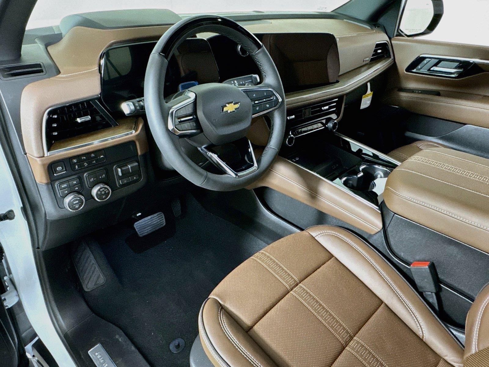 2027 Chevrolet Suburban High Country - Photo 5