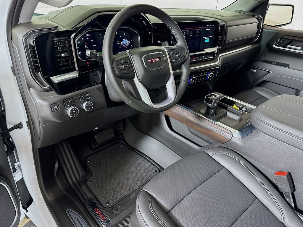 2026 GMC Sierra 1500 SLT - Photo 7