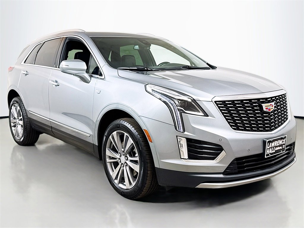 2025 Cadillac XT5 Premium Luxury photo 3