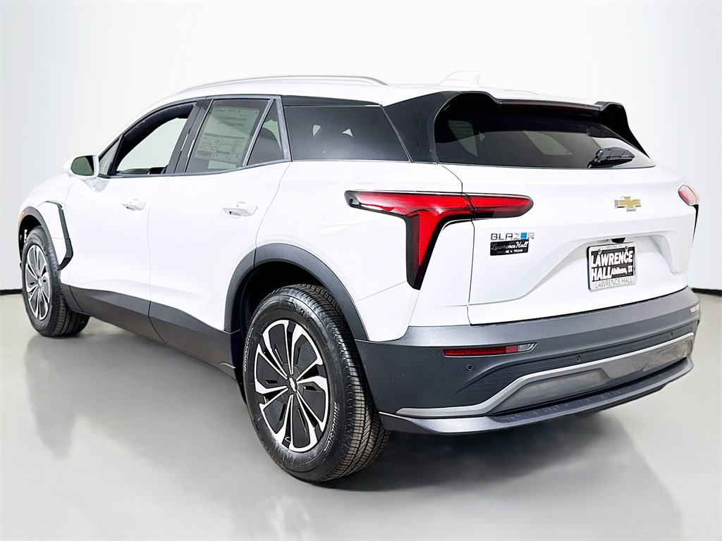 2026 Chevrolet Blazer EV photo 3