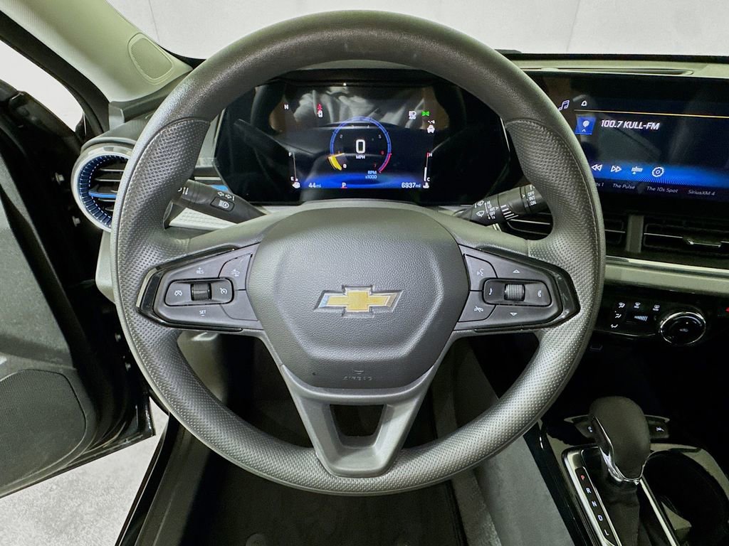 2026 Chevrolet Trax LT - Photo 9