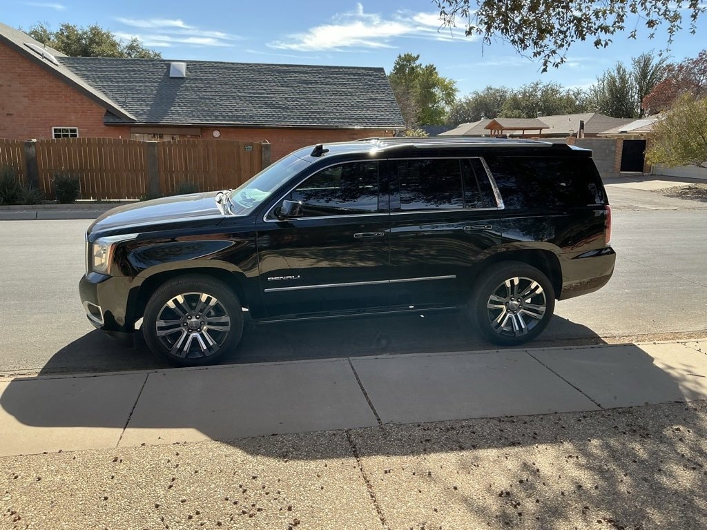 2017 GMC Yukon Denali's photo