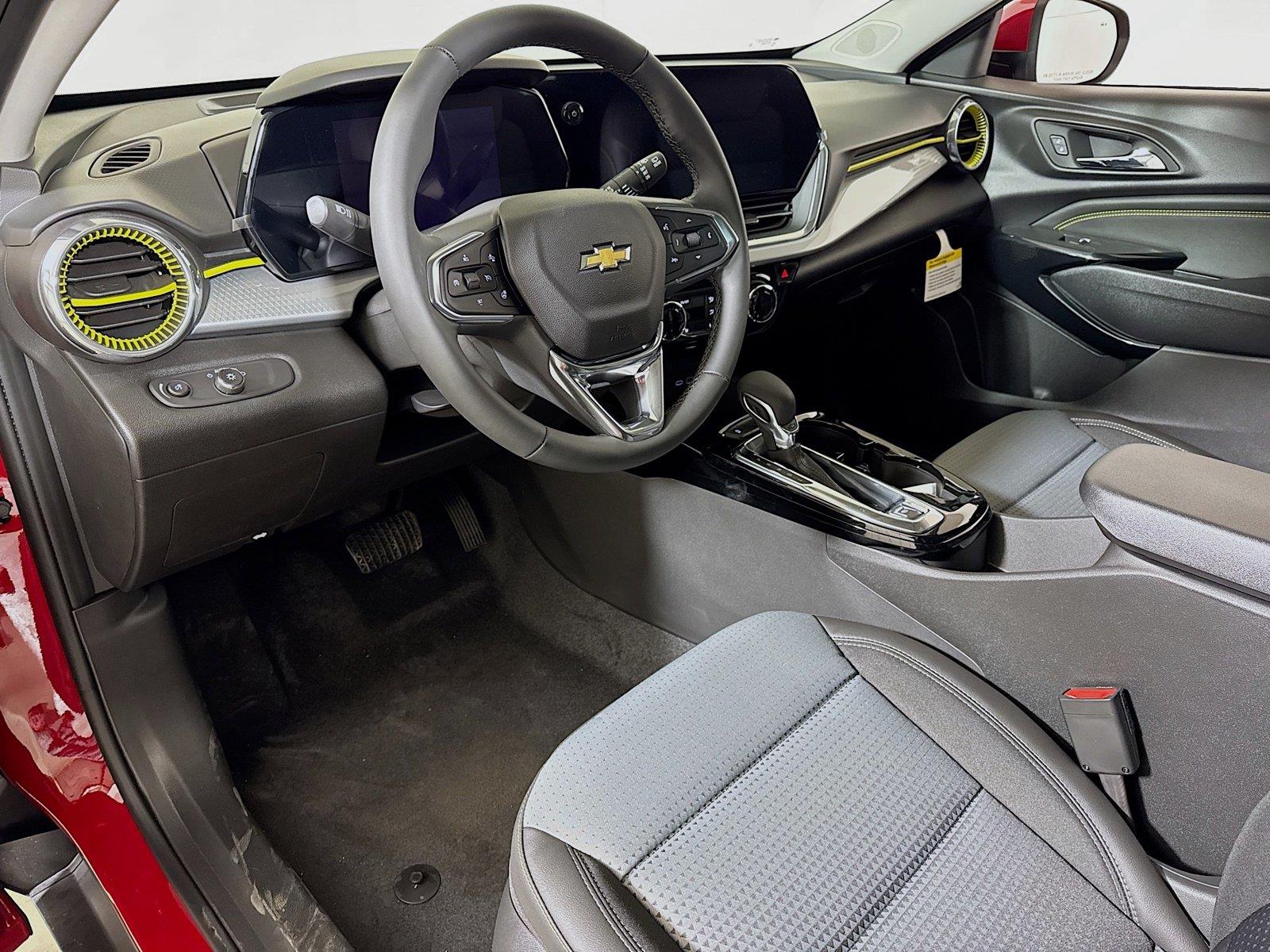 2026 Chevrolet Trax LT - Photo 5