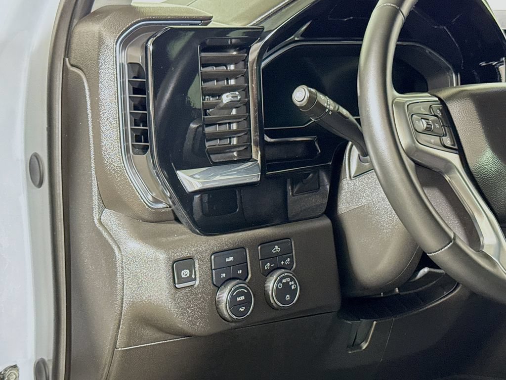 2024 Chevrolet Silverado 1500 LT - Photo 8