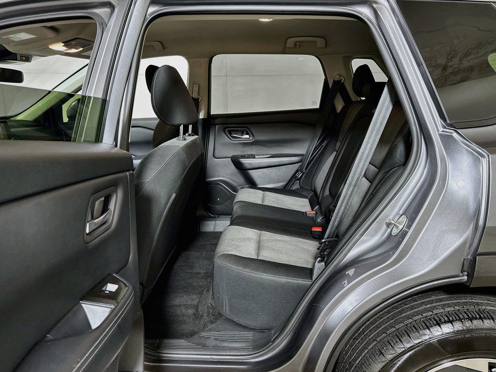 2025 Nissan Rogue SV - Photo 20