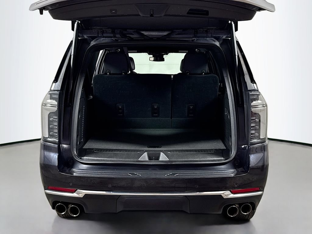2025 Chevrolet Suburban Premier - Photo 25