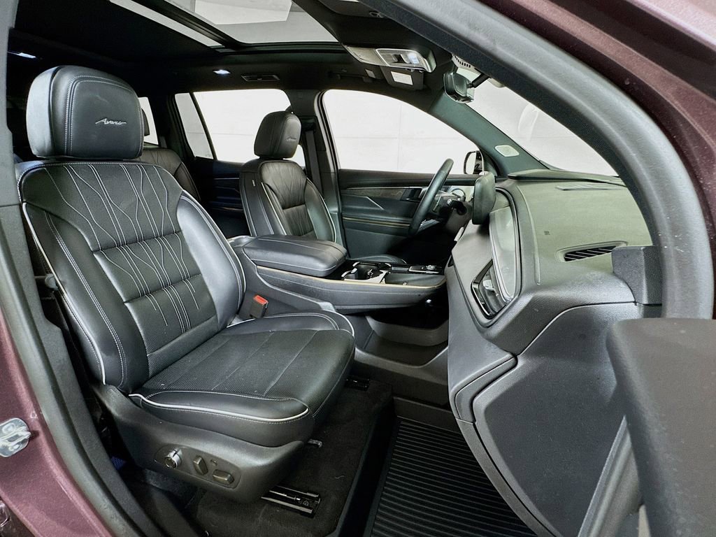 2025 Buick Enclave Avenir - Photo 29