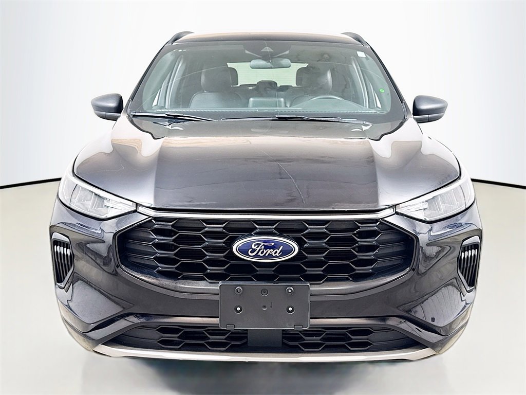 2024 Ford Escape ST-Line photo 2