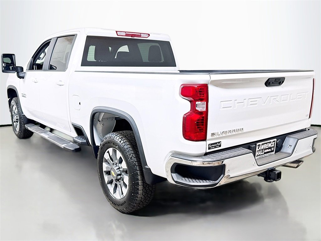 2025 Chevrolet Silverado 2500HD LT photo 3