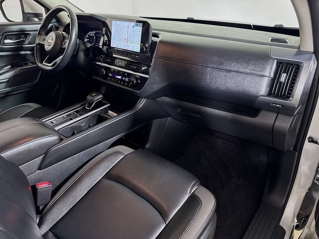 2025 Nissan Pathfinder SL - Photo 29