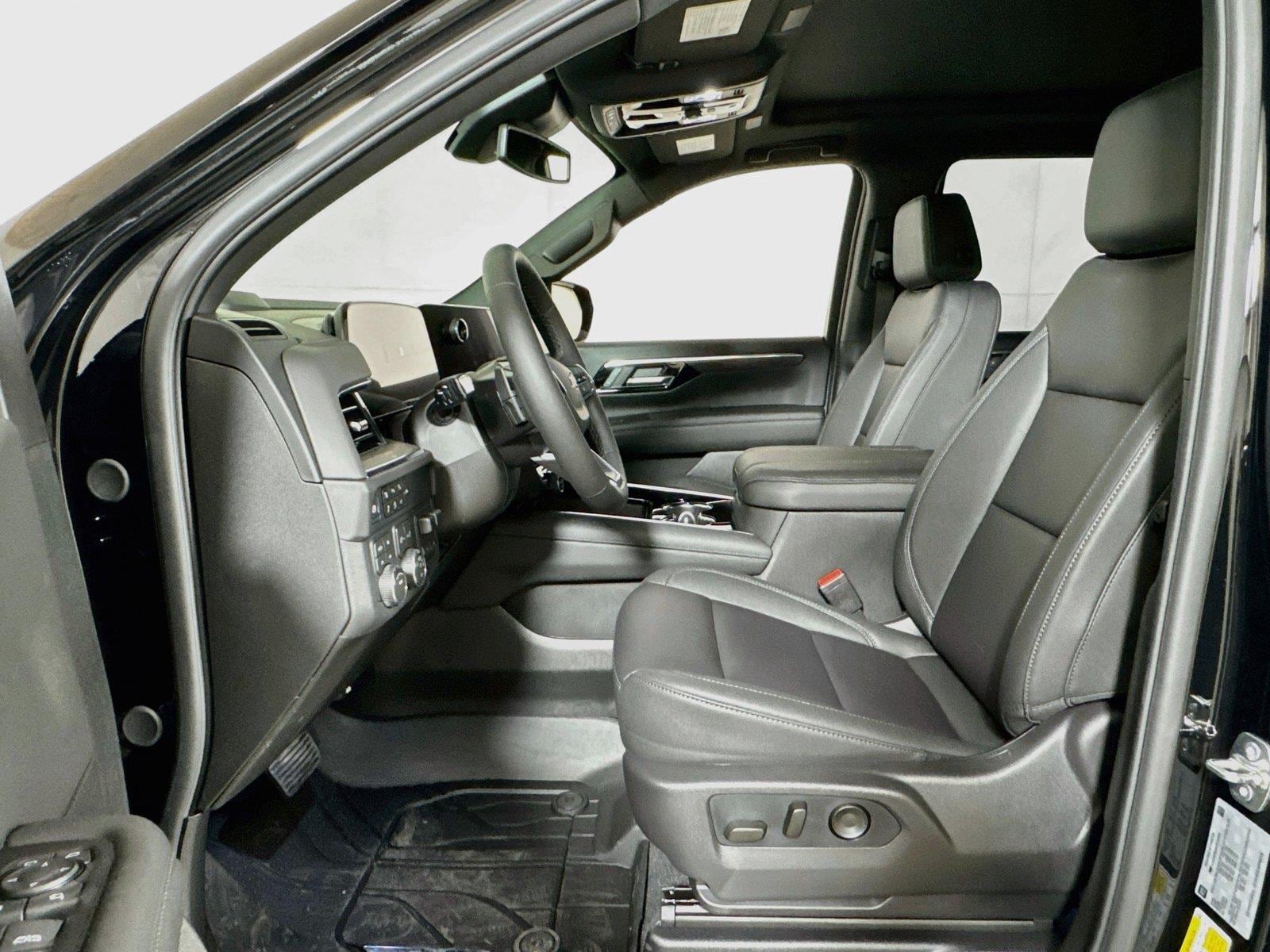 2027 Chevrolet Tahoe Z71 - Photo 12