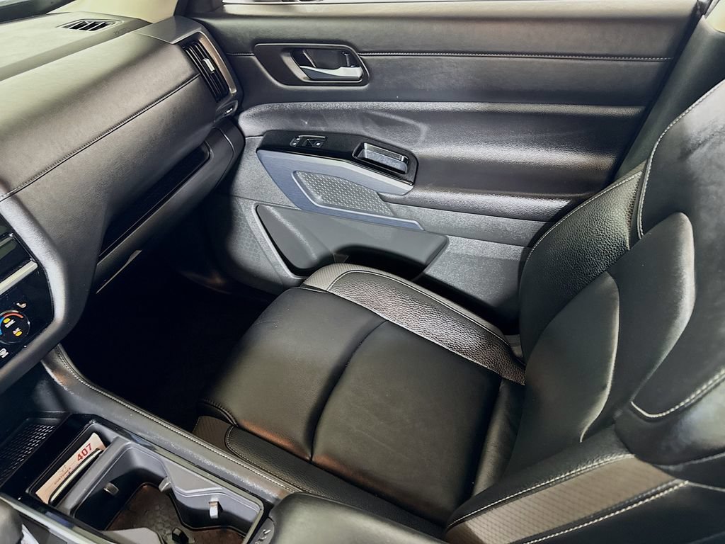 2025 Nissan Pathfinder SL - Photo 22