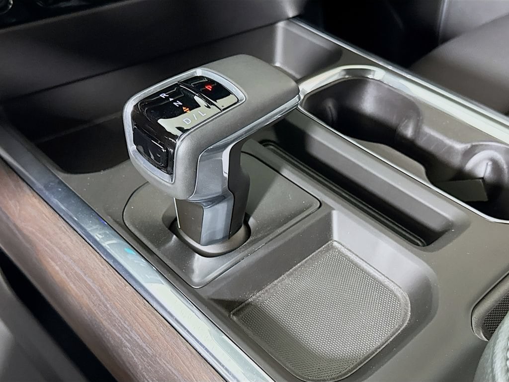 2026 GMC Sierra 1500 SLT - Photo 15