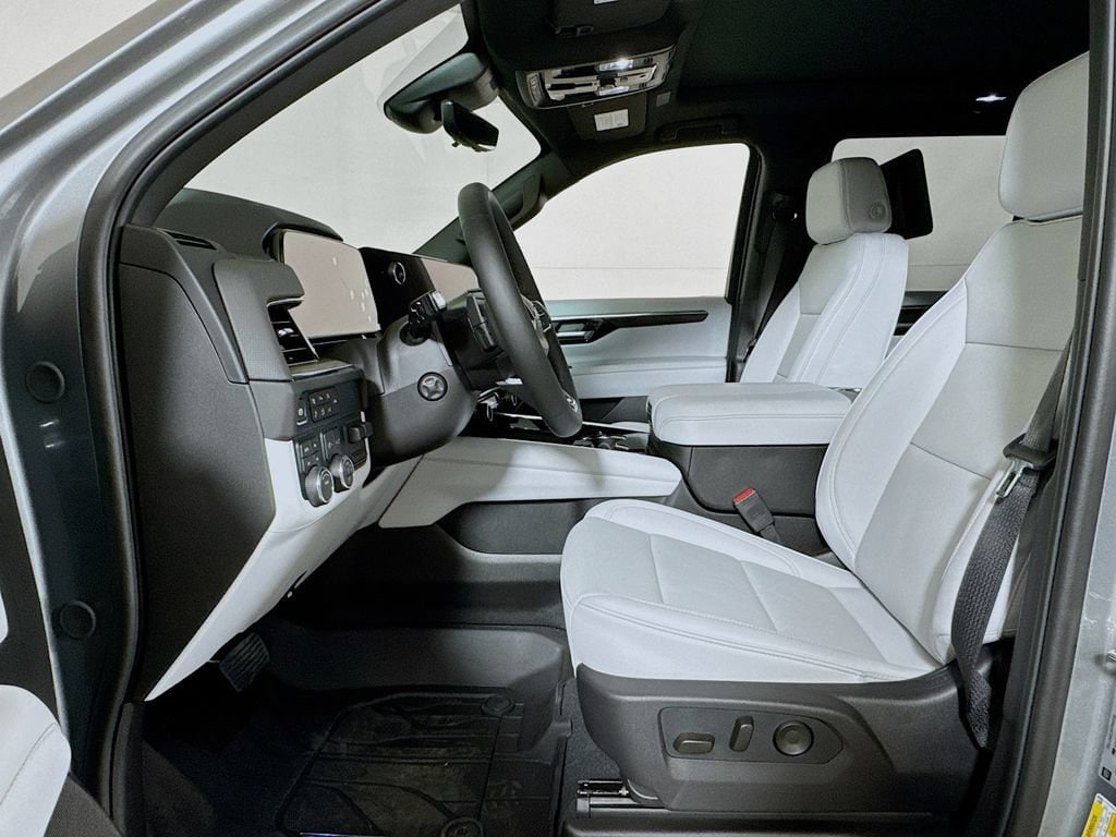 2026 Chevrolet Tahoe Premier - Photo 12