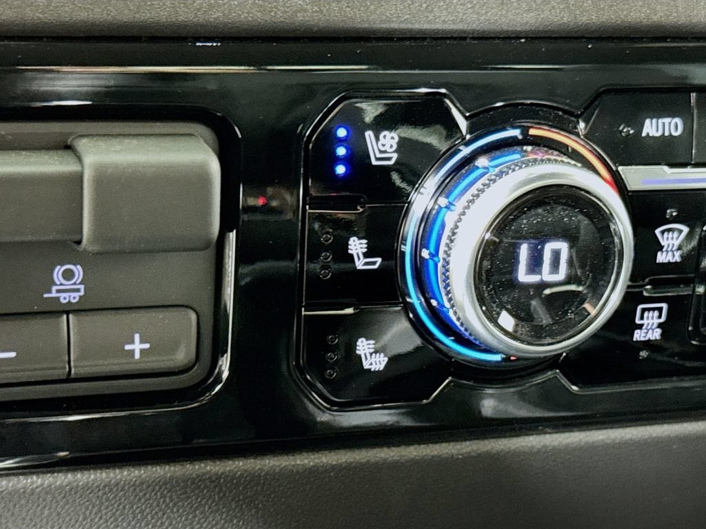 2026 GMC Sierra 1500 SLT - Photo 19