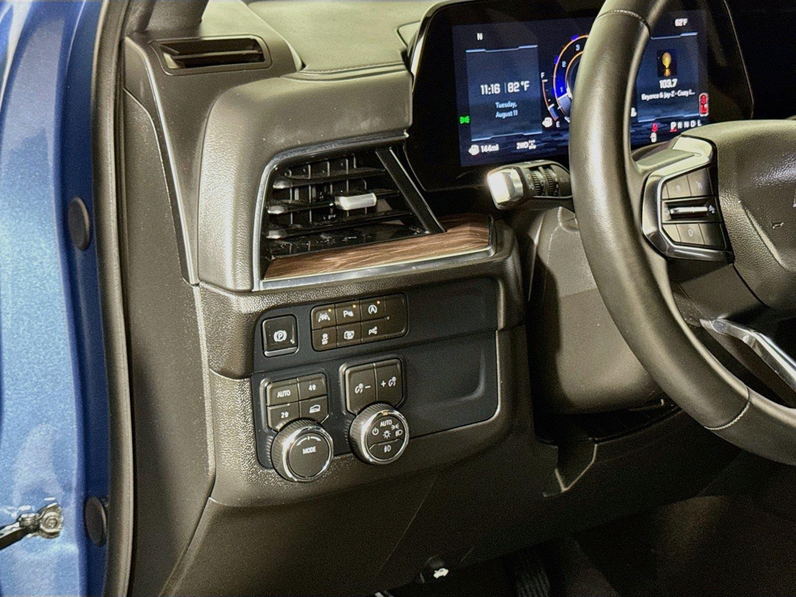 2026 Chevrolet Suburban LT - Photo 7