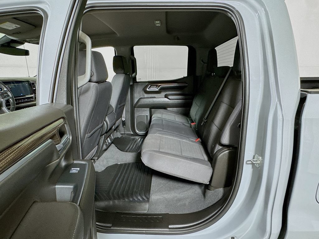 2024 Chevrolet Silverado 1500 LT - Photo 22