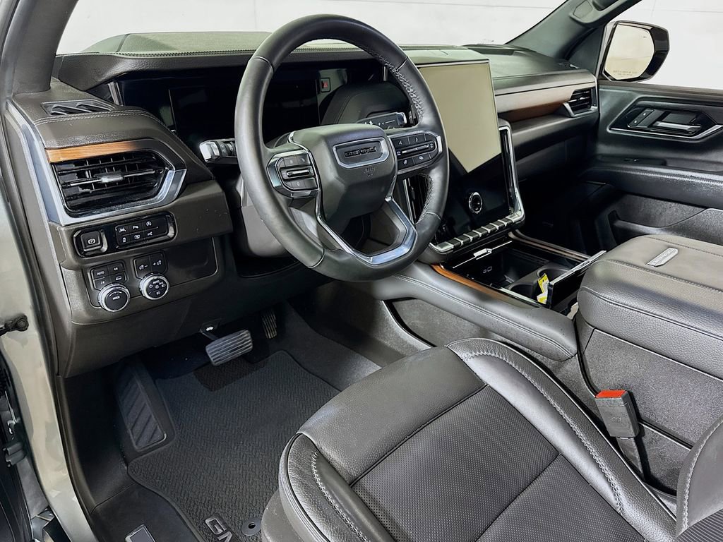 2025 GMC Yukon XL Denali - Photo 7
