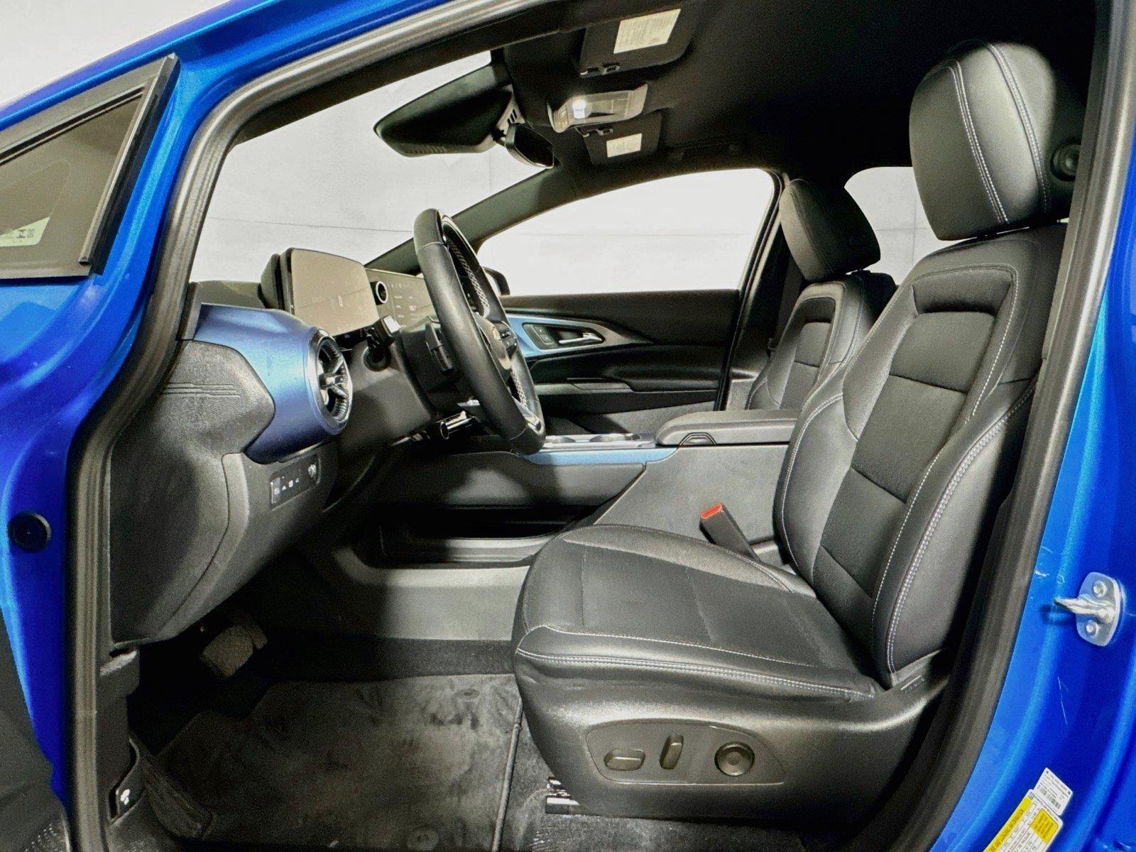 2024 Chevrolet Equinox EV LT - Photo 18