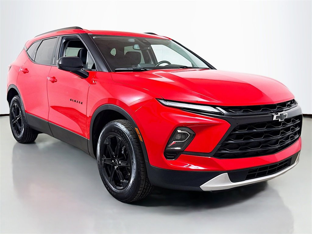 2024 Chevrolet Blazer 2LT photo 3
