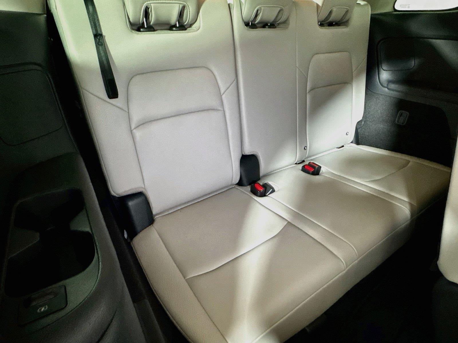 2025 Nissan Pathfinder SL - Photo 25