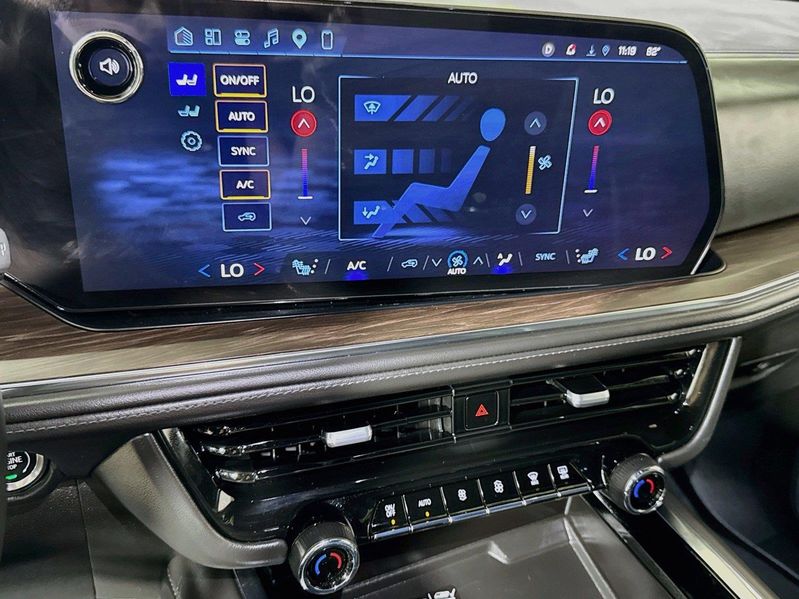 2026 Chevrolet Suburban LT - Photo 13