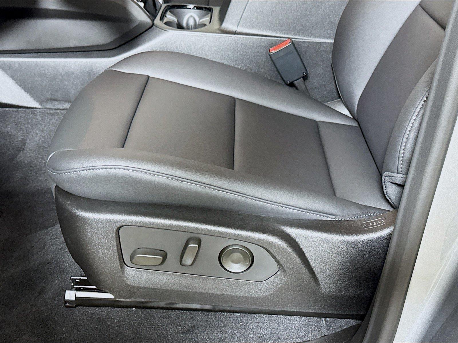 2026 Chevrolet Colorado LT - Photo 17