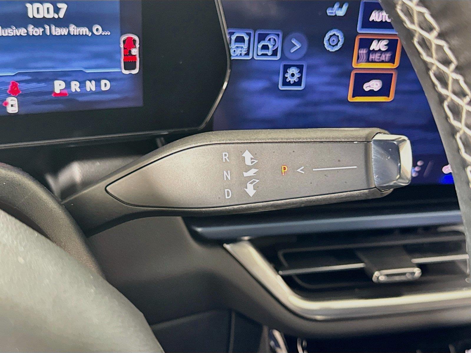 2024 Chevrolet Equinox EV LT - Photo 14