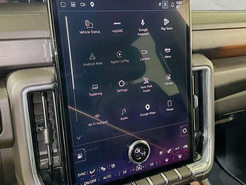 2025 GMC Yukon XL Denali - Photo 13