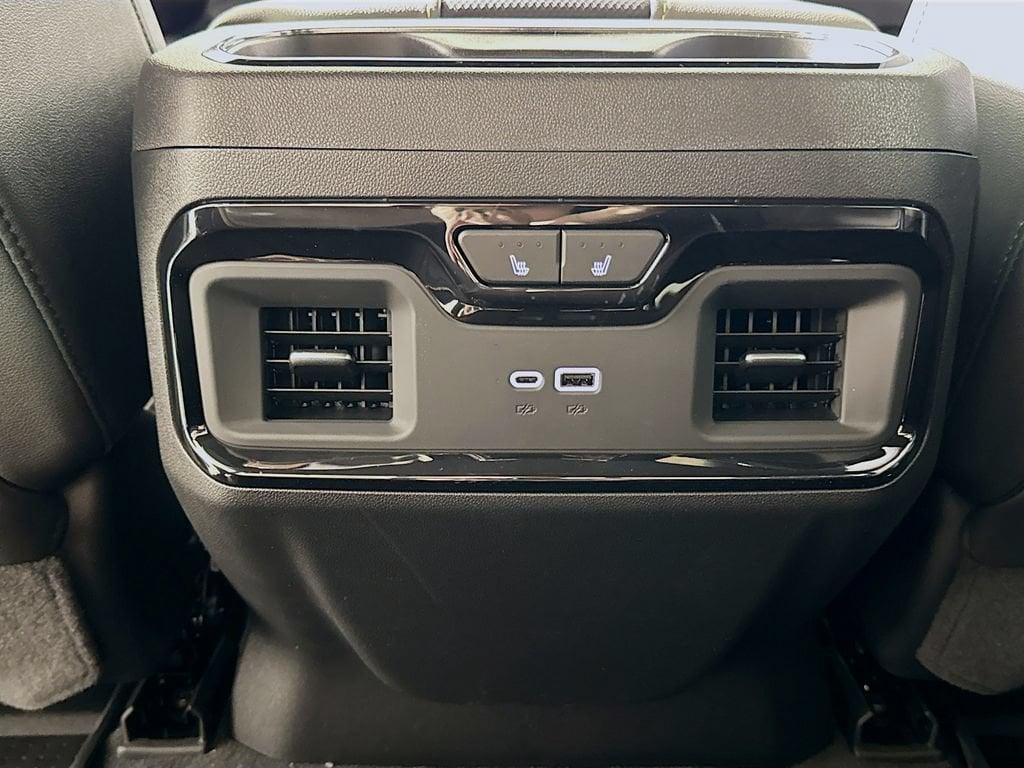 2026 Chevrolet Silverado 2500 HD ZR2 - Photo 14