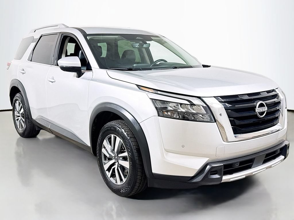 2025 Nissan Pathfinder SL - Photo 3