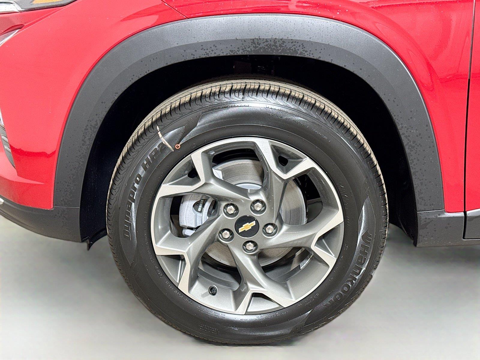 2026 Chevrolet Trax LT - Photo 18