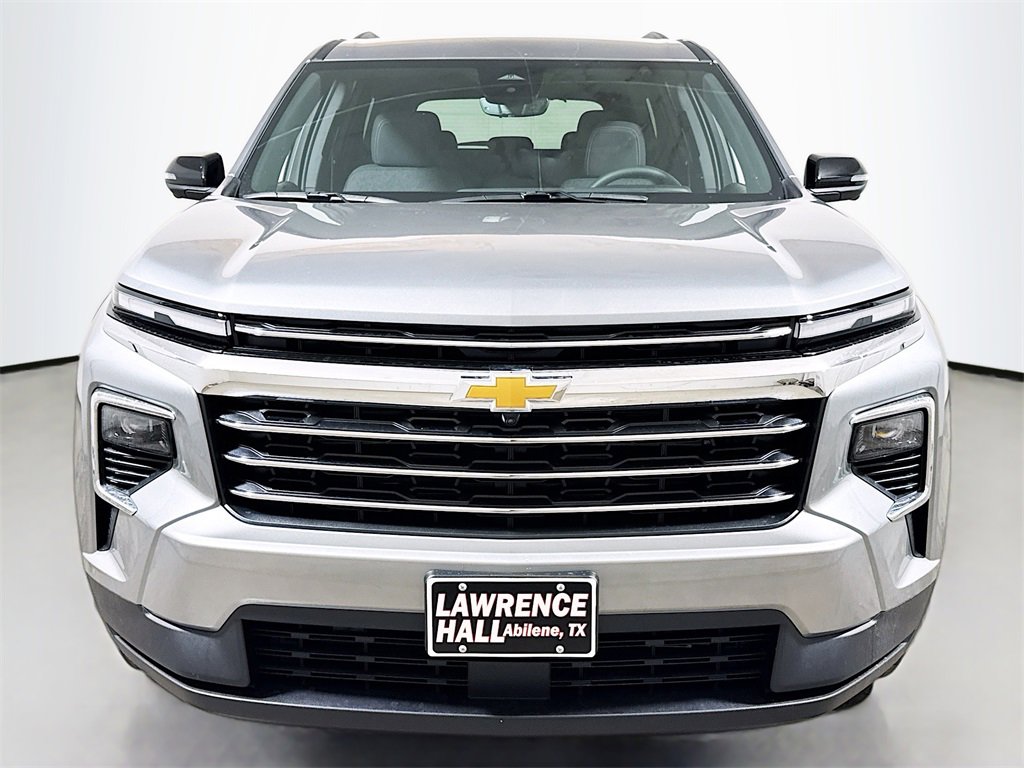 2026 Chevrolet Traverse photo 2