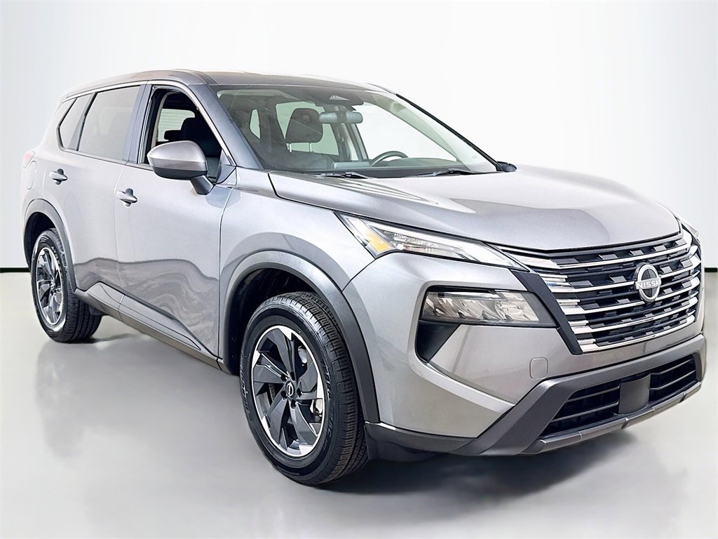 2024 Nissan Rogue SV photo 3