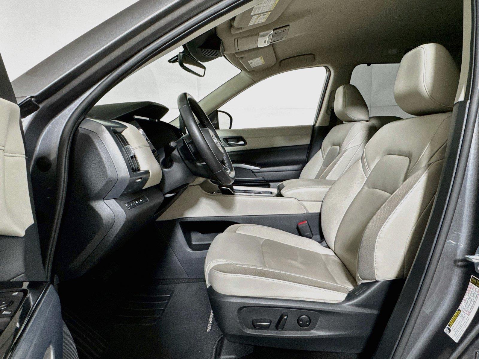 2025 Nissan Pathfinder SL - Photo 19