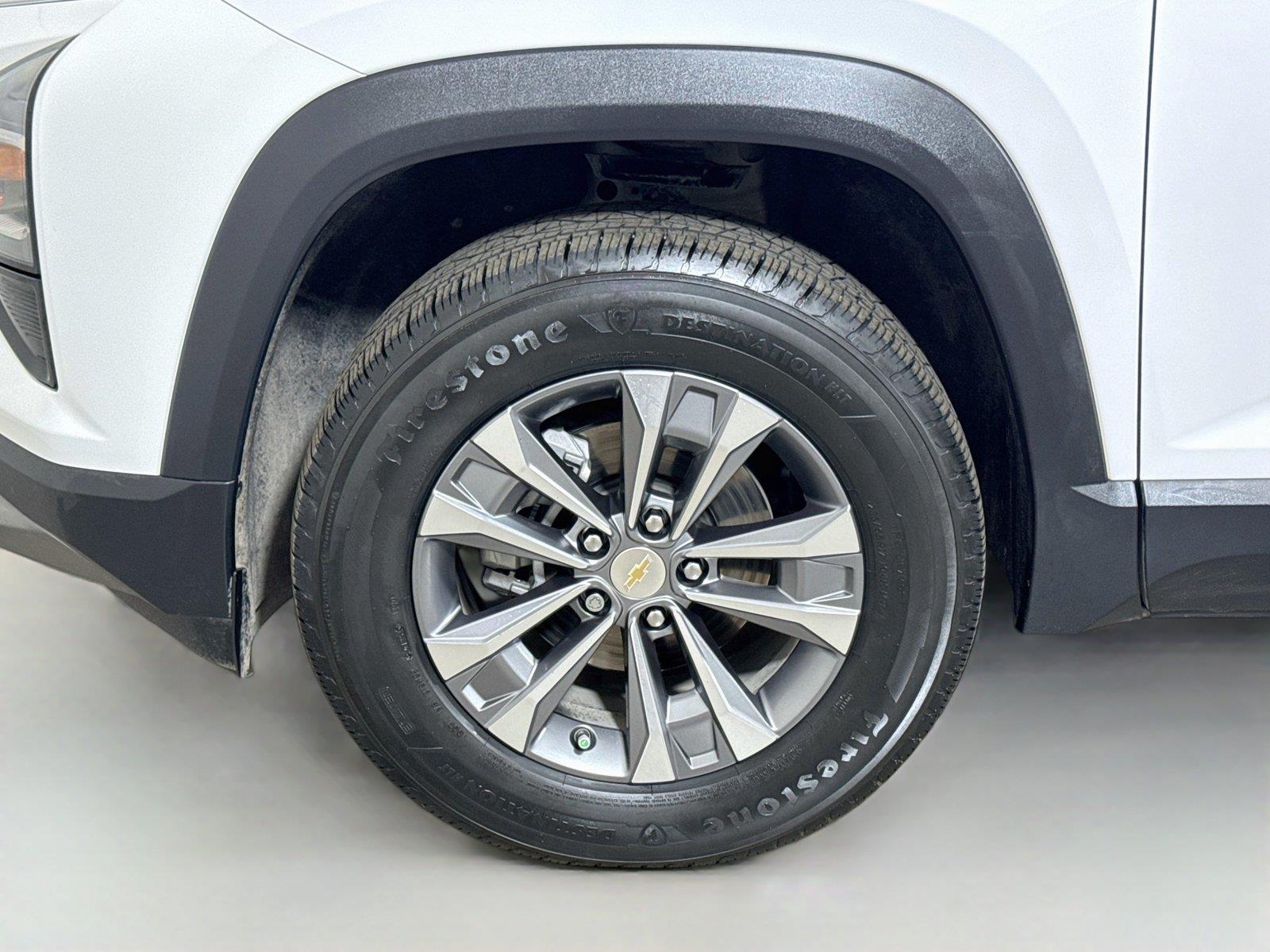 2025 Chevrolet Equinox LT - Photo 29
