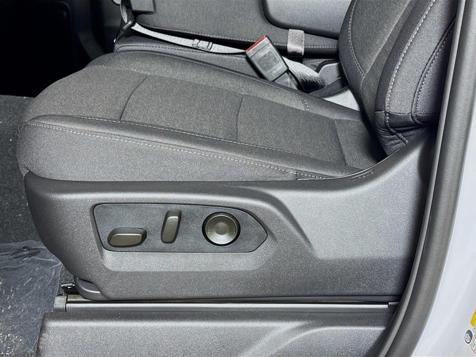 2026 Chevrolet Silverado 2500 HD Custom - Photo 17