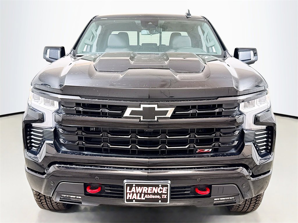 2025 Chevrolet Silverado 1500 LT Trail Boss photo 2