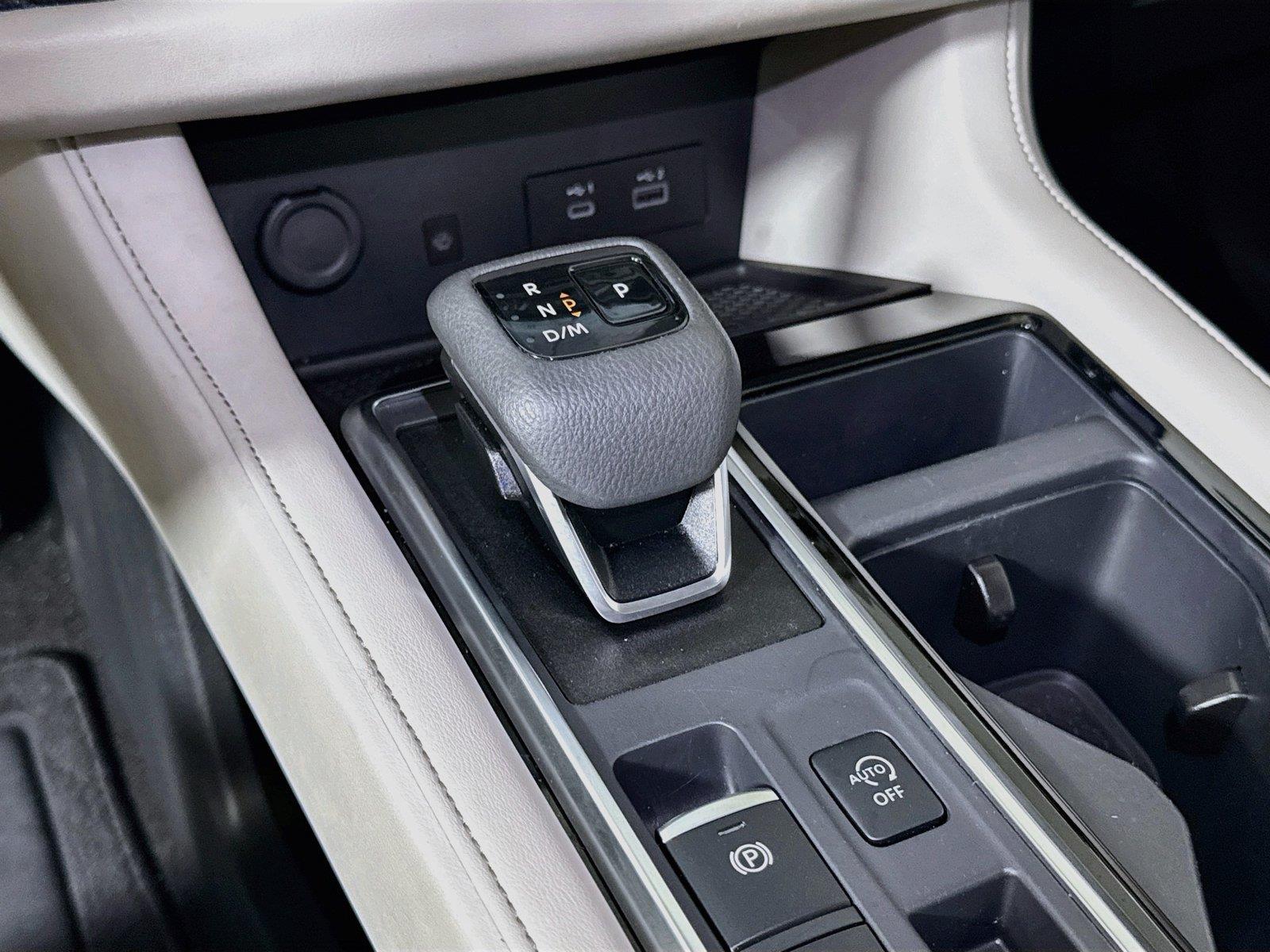2025 Nissan Pathfinder SL - Photo 15
