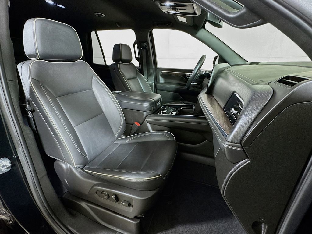 2025 Chevrolet Tahoe Premier - Photo 28