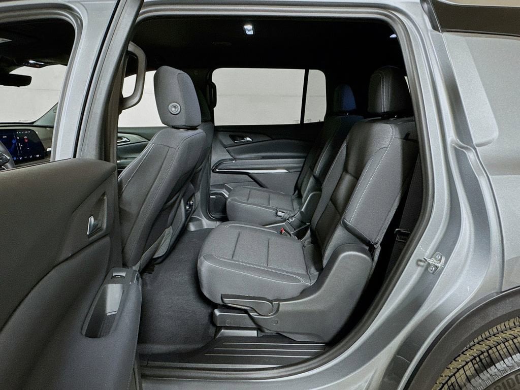 2026 Chevrolet Traverse LT - Photo 13