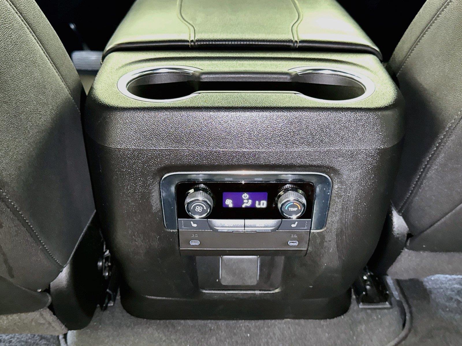 2025 Chevrolet Tahoe Premier - Photo 24