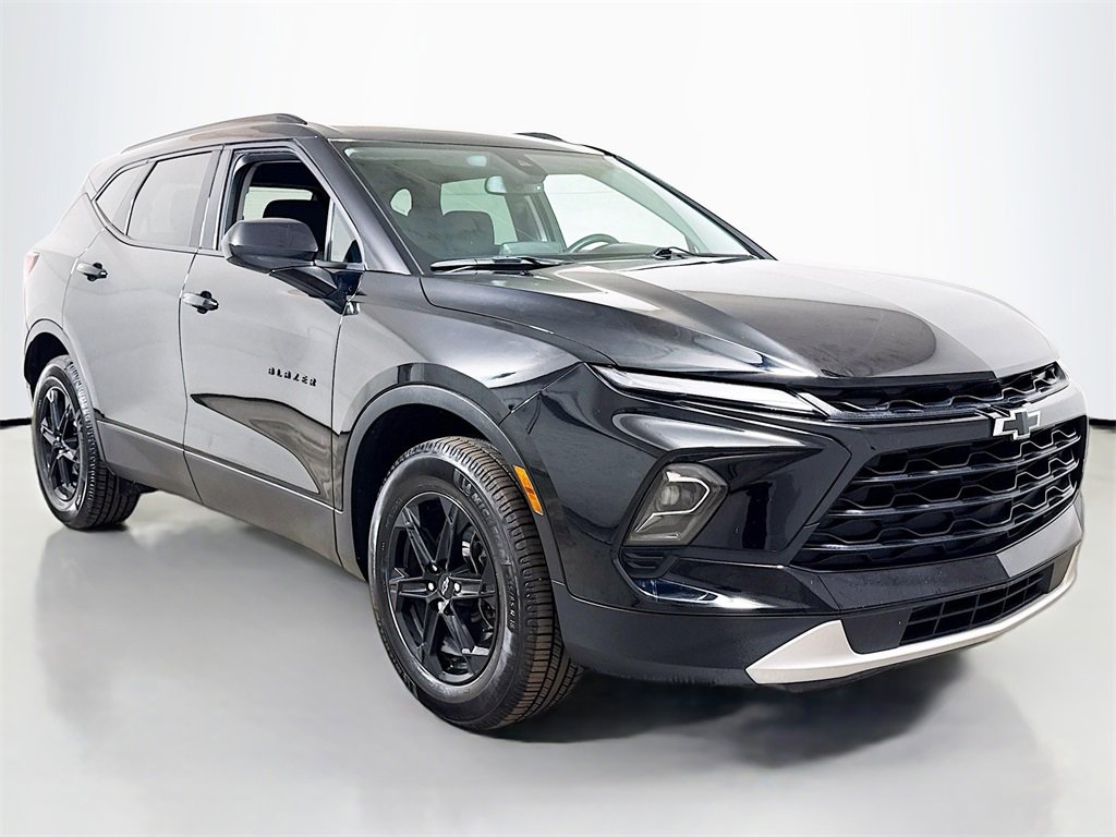 2024 Chevrolet Blazer 2LT photo 3