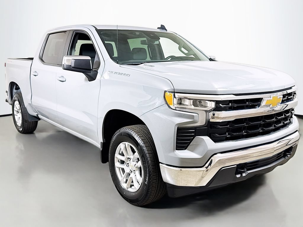 2024 Chevrolet Silverado 1500 LT - Photo 3
