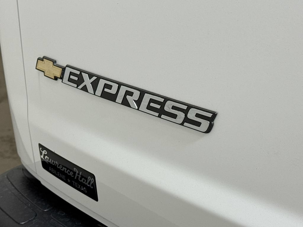 2025 Chevrolet Express Cargo Work Van - Photo 15