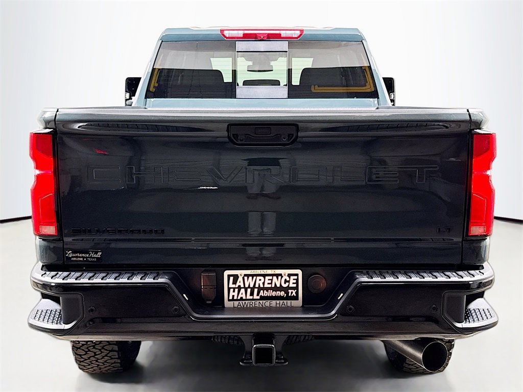 2026 Chevrolet Silverado 2500HD LT photo 4