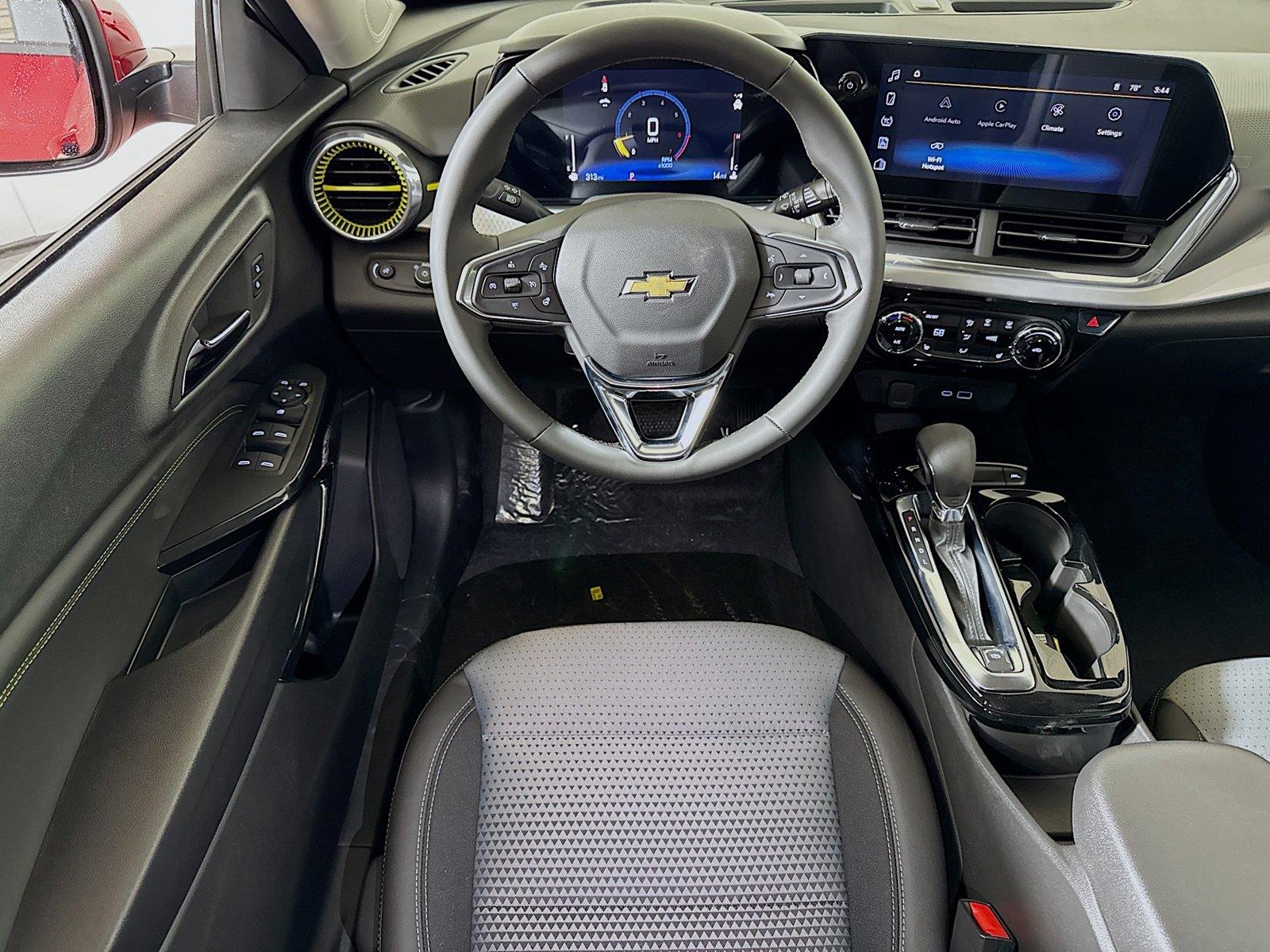 2026 Chevrolet Trax LT - Photo 14